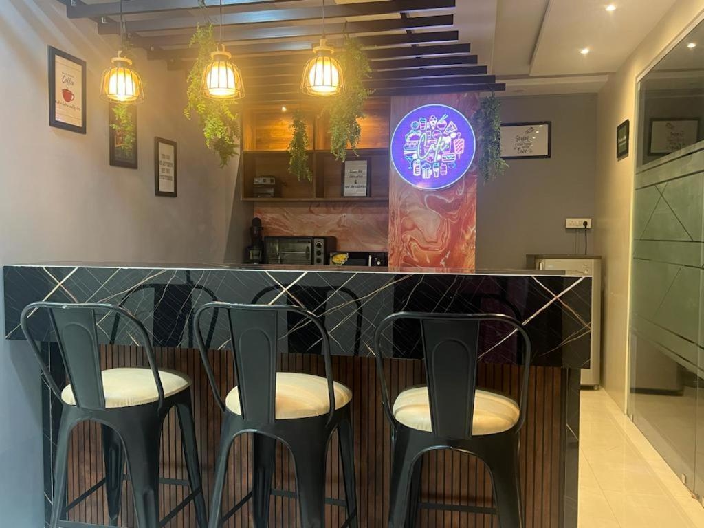 ויסאקפאטנם Beach Town Hotel מראה חיצוני תמונה