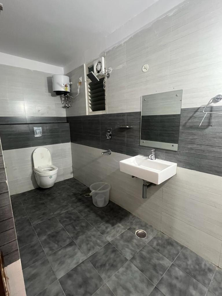ויסאקפאטנם Beach Town Hotel מראה חיצוני תמונה